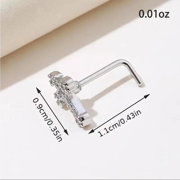 CROSS NOSE PIERCING’S IN GOLD & SILVER WITH RHINESTONES - Picture 6 of 6